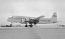 Douglas DC-6 (NC8104H) de Panagra aterrizando en Santa Monica (1948)