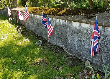 Common grave of British and American soldiers killed at the Battle of Paoli in the Revolutionary War