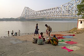 Pont de Howrah sur la Hooghly.