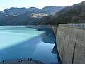 Lago e sfioratore sulla diga