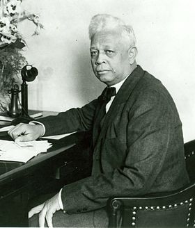 Oscar Stanton De Priest.jpg