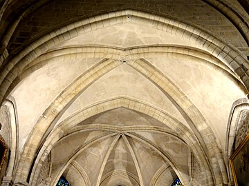 Traverse and vault of the choir (12th c.)