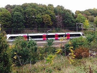 De tramway visto a partir do parque de La Courneuve.