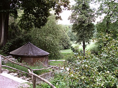 Borkenhäuschen im Park an der Ilm, 2011