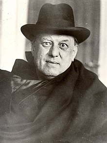 Portait photographique d'Aleister Crowley