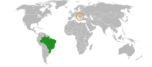 Mapa indicando localização de Brasil e do Sérvia.