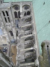 Flying buttresses