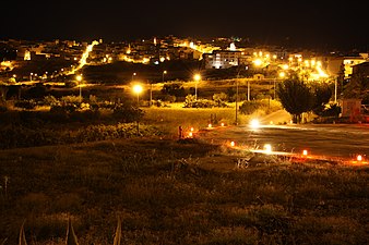 Paesaggio del paese in notturna