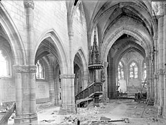 La nef de l'église (1914)