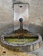 La fontaine Le Bacha, Montée de la Paroche.