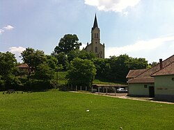 A view of a church at Karancslapujtő.