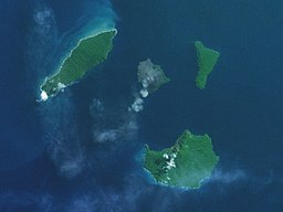 Ögruppen Krakatau omkring år 2000.