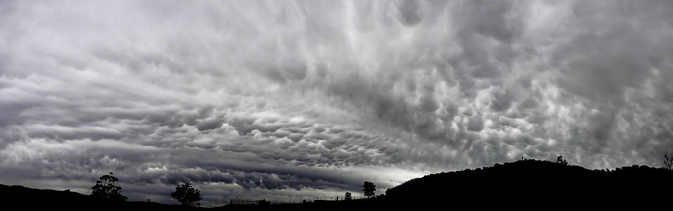 Mammatus cloud formation over Swifts Creek, Victoria at cloud, by Fir0002