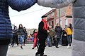 Suonatore di affuente dà il tempo al carnevale di Ottana