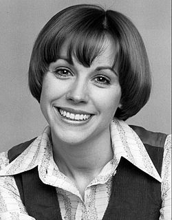 Bess Armstrong (1977).