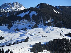 Les Chalets de La Bray, vue depuis la pointe des Jottis.