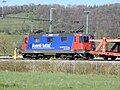 Locomotiva Re 420 288 con la scritta speciale e il gancio automatico