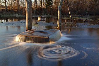 "Häxbrunnen" i byn Tuhala i Kose kommun.