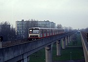 LHB-rollingstock arrining at Kraaiennest station.