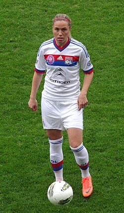 Camille Abily (Olympique Lyonnais).jpg