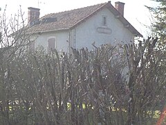 Bâtiment de la gare de Burie, jonction avec la ligne vers Saintes