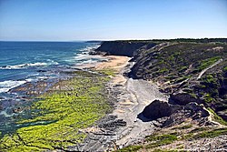 Praia do Vale dos Homens