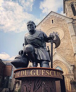 Statue de Bertrand du Guesclin, à Broons son village natal en Bretagne