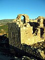 Vista de las ruinas de la ermita de Santa Bárbara en Ademuz (Valencia), con detalle de la espadaña, siglo XVII.