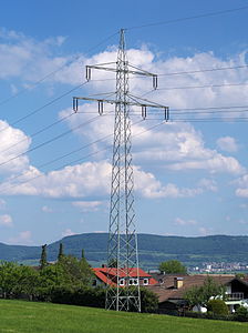 The two-level Donaumast tower is the standard type of the German national grid