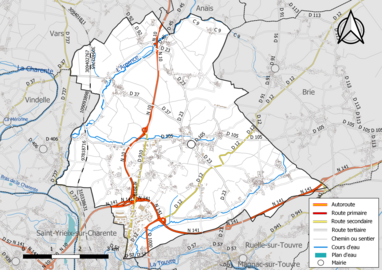 Carte en couleur présentant le réseau hydrographique de la commune