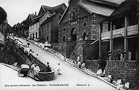 Un teatro en Antananarivo alrededor de 1905.