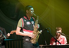 Dosik on saxophone, 2017