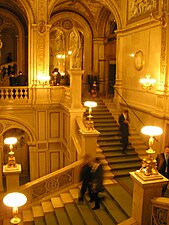 Le grand escalier.