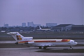 EC-DDU, le Boeing 727 d'Iberia impliqué dans l'accident, ici photographié à l'aéroport de Londres-Heathrow en septembre 1982.