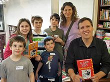 jeff kinney and his family members