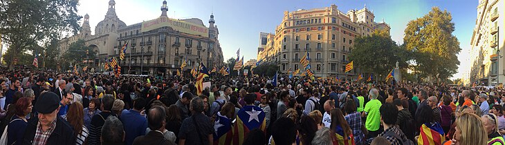 Demonstration in front of the Department of Economy in Barcelona