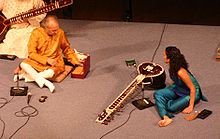 أنوشكا ورافي شانكار في حفل موسيقي، 2005
