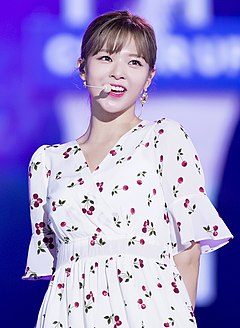 Jeongyeon (Juli 2018)