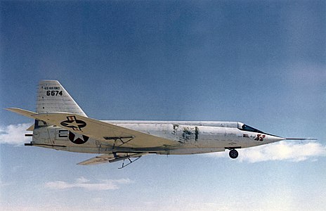 The X-2 (46-674) inflight, with skids deployed for landing.