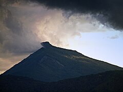 Vue du San Petrone depuis le col de Bigorno.