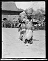 雍和宫的羌姆（英语：Cham dance），摄于1919年