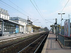 Les voies en direction de Paris-Nord.