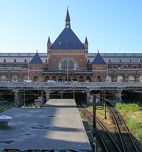 Façade principale du bâtiment voyageurs