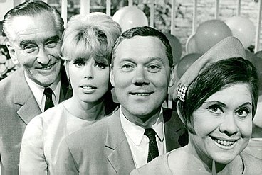 Lauritz Falk, Meg Westergren, Olof Thunberg och Inga Gill i Alltid på en onsdag (Lilla teatern, 1967–1968).