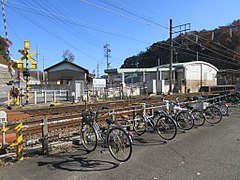 名電山中駅