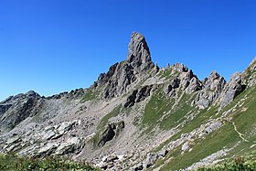 La Pierra Menta vue depuis l'adret du col du Bresson au nord-est.