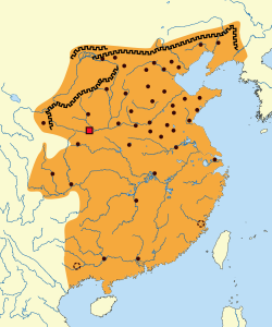 Territory of the Qin dynasty,[note 1] with population centres and segments of the Great Wall marked