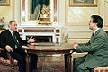 Le président russe Vladimir Poutine interviewé sur le plateau de la NHK en 2001.