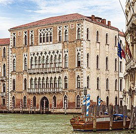 Ca' Foscari, built in late Venetian Gothic style.