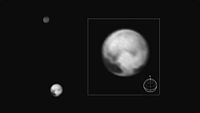 ژوئیه ۲۰۱۵: Pluto and Charon as imaged by افق‌های نو.